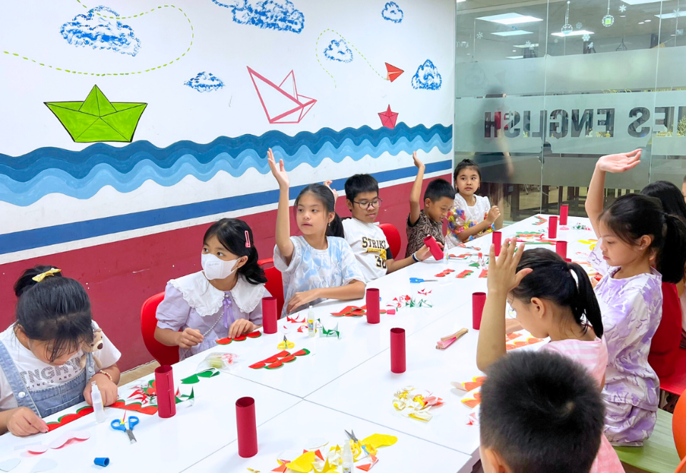 khong-gian-hoc-tap-hien-dai-va-sang-tao-tai-ames-english